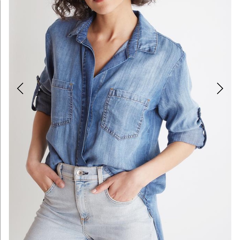 Sz medium Bella Dahl chambray shirt